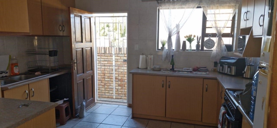 2 Bedroom Property for Sale in Langenhovenpark Free State